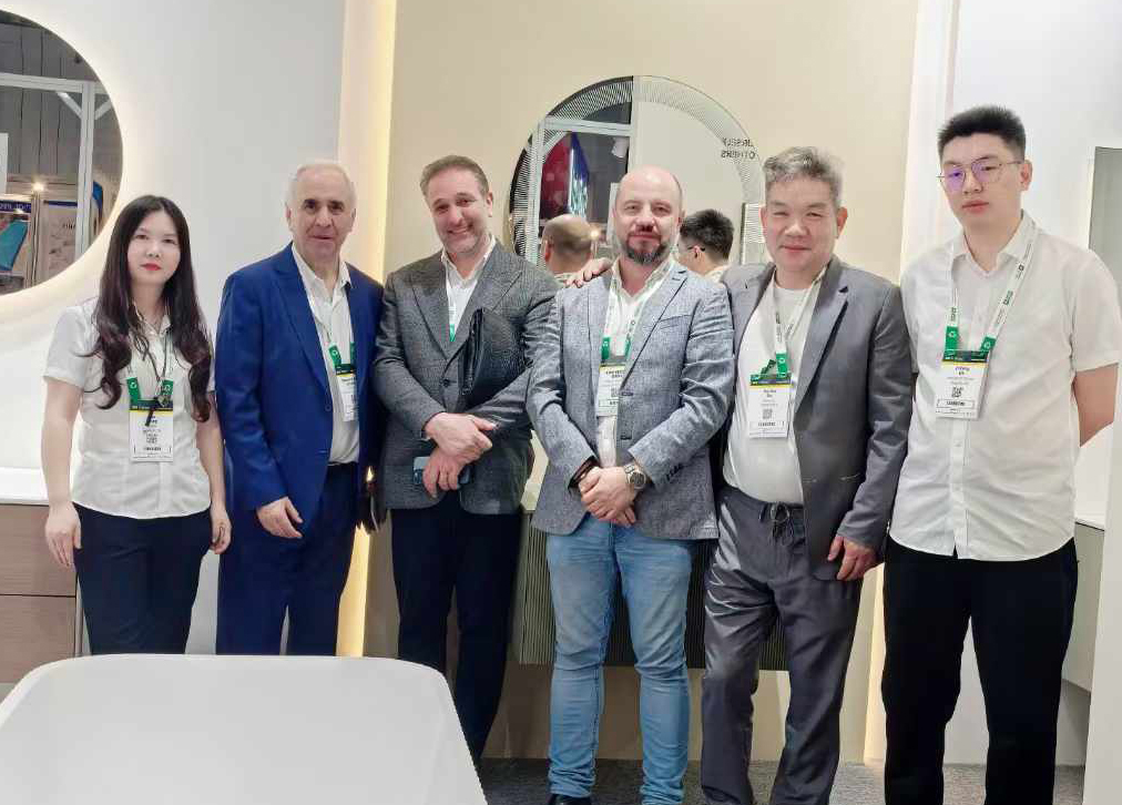 扬帆中东！k8凯发官网亮相2024阿联酋迪拜五大行业展